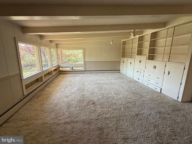 4300 MEADOWCREST RD, Harrisburg, PA 17112