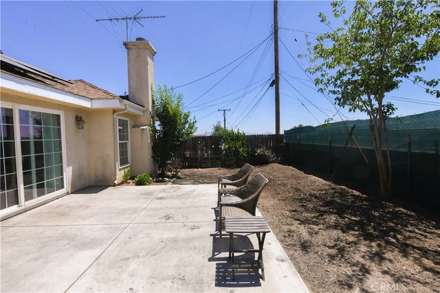 25481 Foothill Drive E, San Bernardino, CA 92404