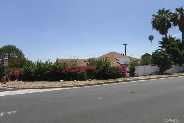 25481 Foothill Drive E, San Bernardino, CA 92404