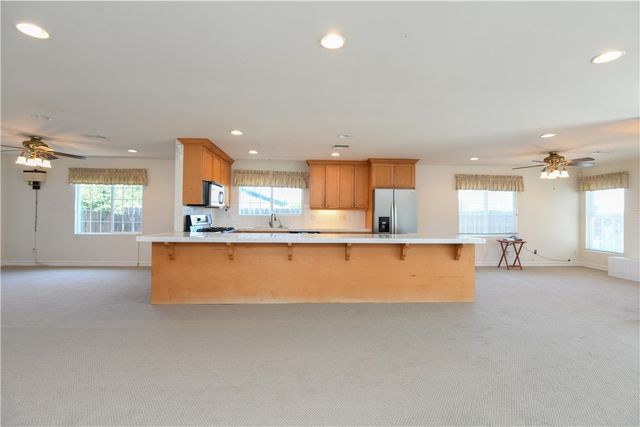25481 Foothill Drive E, San Bernardino, CA 92404