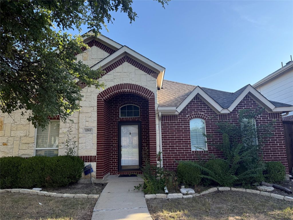 1703 Oak Brook Lane, Allen, TX 75002