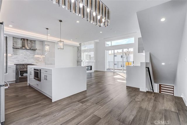 2302 Perkins Lane, Redondo Beach, CA 90278