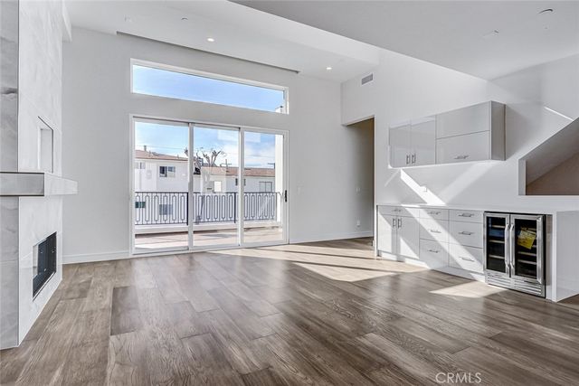 2302 Perkins Lane, Redondo Beach, CA 90278