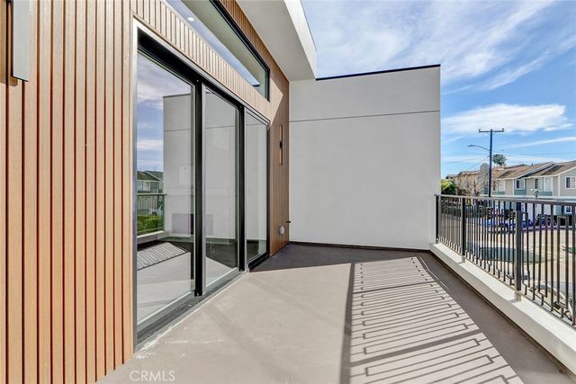 2302 Perkins Lane, Redondo Beach, CA 90278