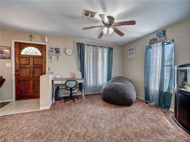 330 S Saunders St, Aransas Pass, TX 78336