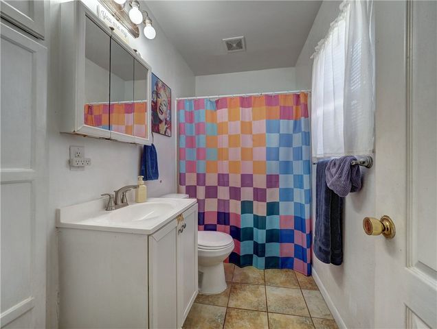 330 S Saunders St, Aransas Pass, TX 78336