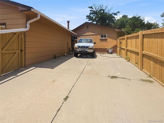 7220 W Calahan Ave, Denver, CO 80232