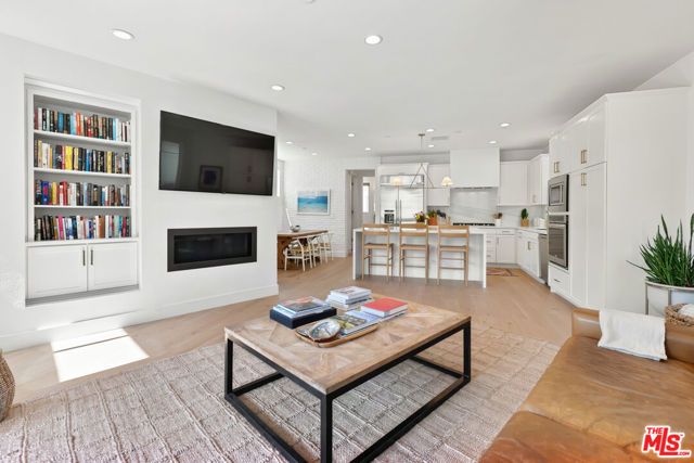 12824 S Seaglass Circle, Los Angeles, CA 90094