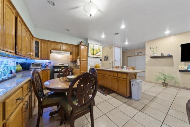10520 California Avenue, South Gate, CA 90280
