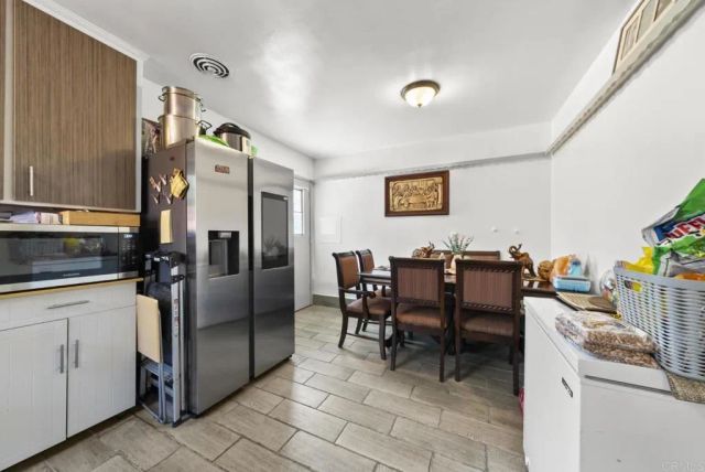 10520 California Avenue, South Gate, CA 90280