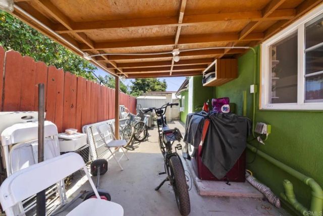 10520 California Avenue, South Gate, CA 90280