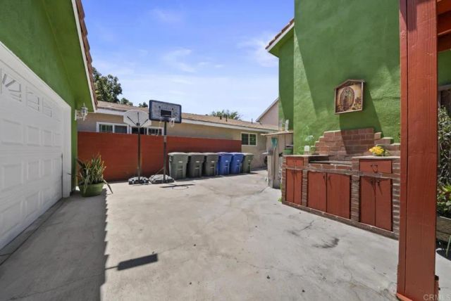 10520 California Avenue, South Gate, CA 90280