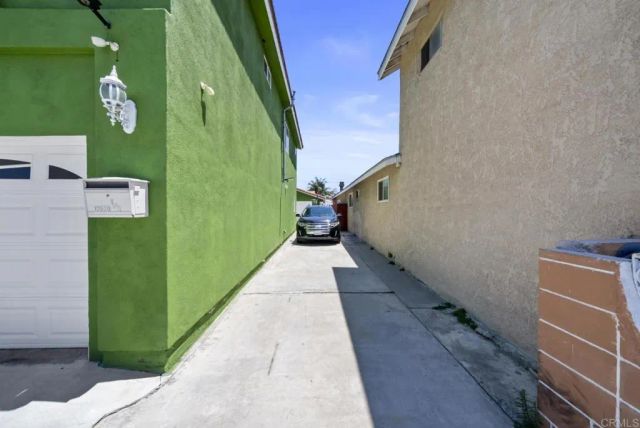 10520 California Avenue, South Gate, CA 90280
