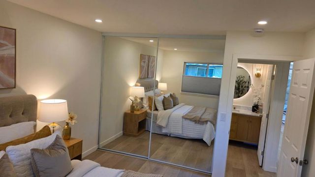124 Flynn Avenue A, Mountain View, CA 94043