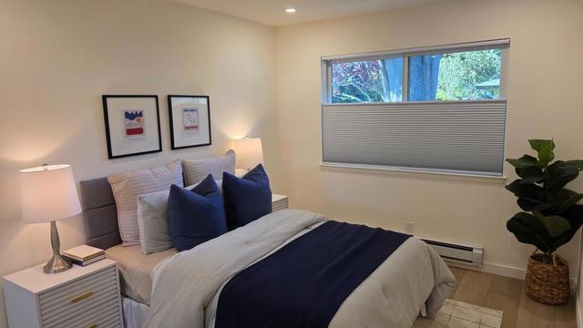 124 Flynn Avenue A, Mountain View, CA 94043
