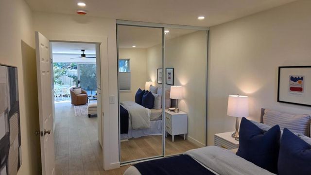124 Flynn Avenue A, Mountain View, CA 94043
