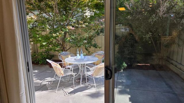 124 Flynn Avenue A, Mountain View, CA 94043