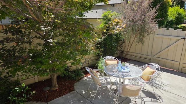 124 Flynn Avenue A, Mountain View, CA 94043