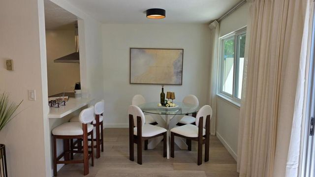 124 Flynn Avenue A, Mountain View, CA 94043