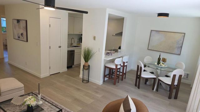 124 Flynn Avenue A, Mountain View, CA 94043