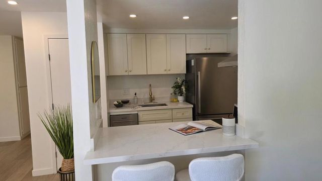 124 Flynn Avenue A, Mountain View, CA 94043