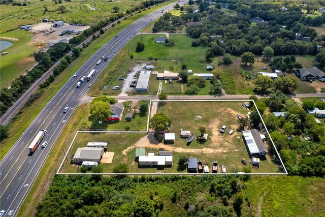 11846 Prairie Hill Drive, Hearne, TX 77859