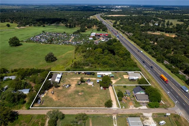 11846 Prairie Hill Drive, Hearne, TX 77859