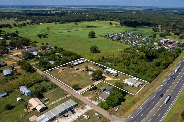 11846 Prairie Hill Drive, Hearne, TX 77859