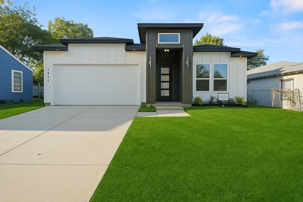 1611 Waweenoc Avenue, Dallas, TX 75216