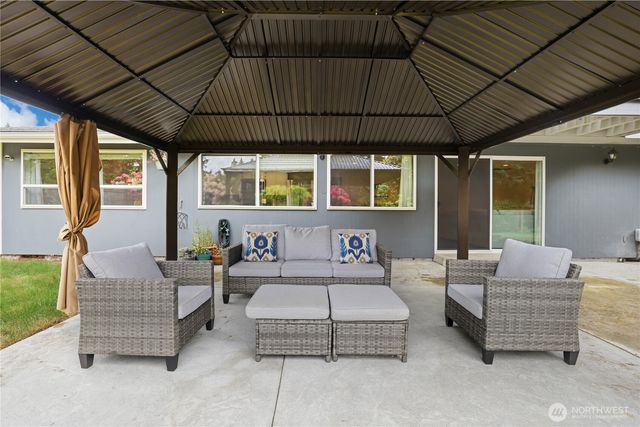 3641 SW 318th Street, Federal Way, WA 98023