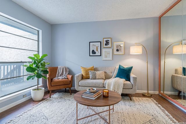 10527 Perrin Beitel Rd Apt C211, San Antonio, TX 78217