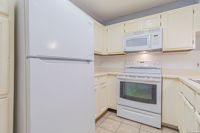 10527 Perrin Beitel Rd Apt C211, San Antonio, TX 78217