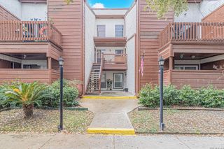 10527 Perrin Beitel Rd Apt C211, San Antonio, TX 78217