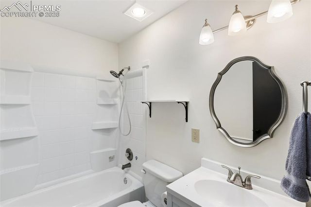 6635 Grand Valley Drive, Colorado Springs, CO 80911