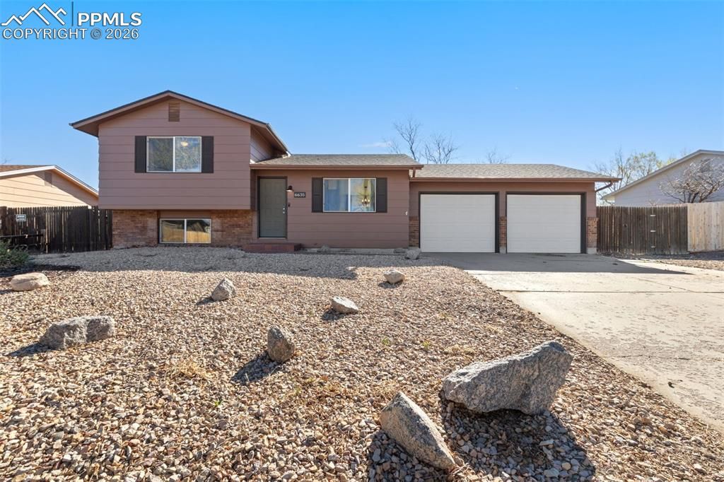 6635 Grand Valley Drive, Colorado Springs, CO 80911