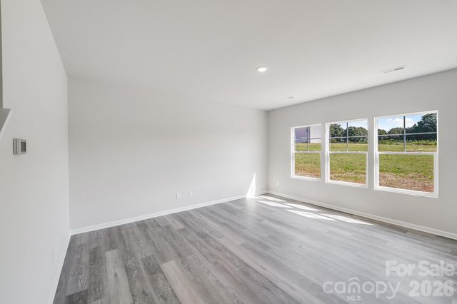 125 Red Cedar Lane, Statesville, NC 28625