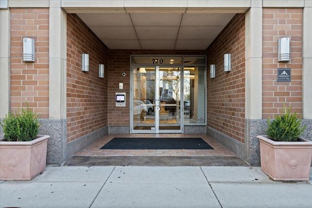 720 W RANDOLPH Street 503, Chicago, IL 60661