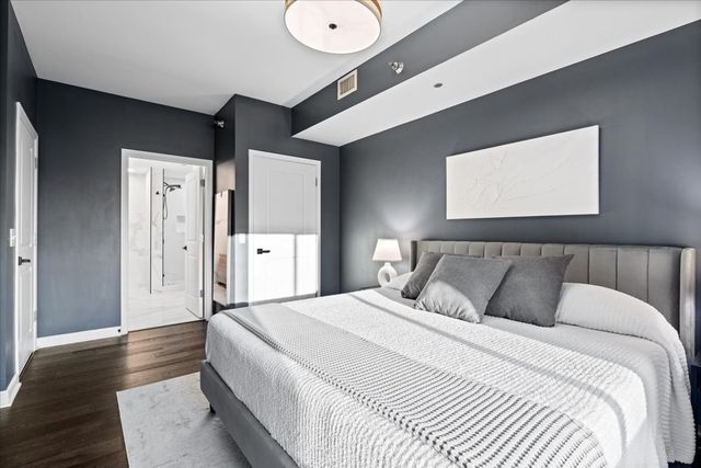 720 W RANDOLPH Street 503, Chicago, IL 60661