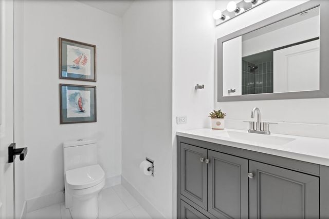 720 W RANDOLPH Street 503, Chicago, IL 60661