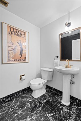 720 W RANDOLPH Street 503, Chicago, IL 60661