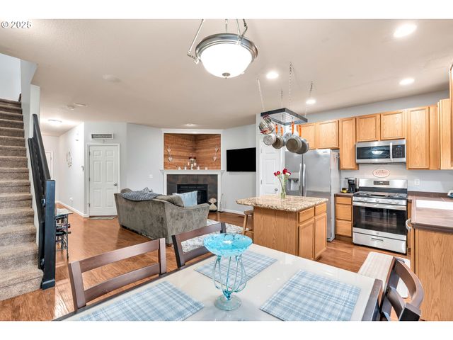 2705 Se 74TH Way, Hillsboro, OR 97123