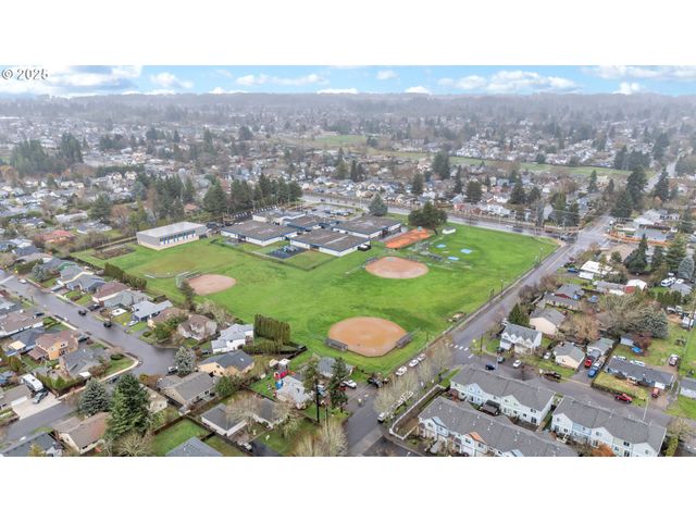 2705 Se 74TH Way, Hillsboro, OR 97123