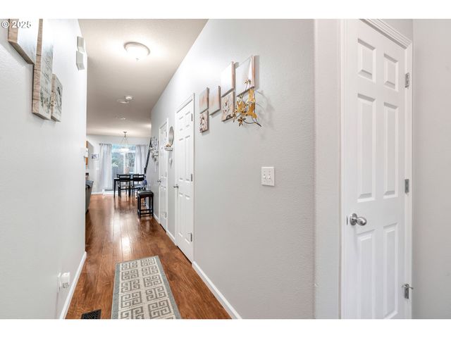 2705 Se 74TH Way, Hillsboro, OR 97123