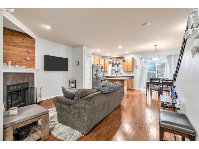 2705 Se 74TH Way, Hillsboro, OR 97123