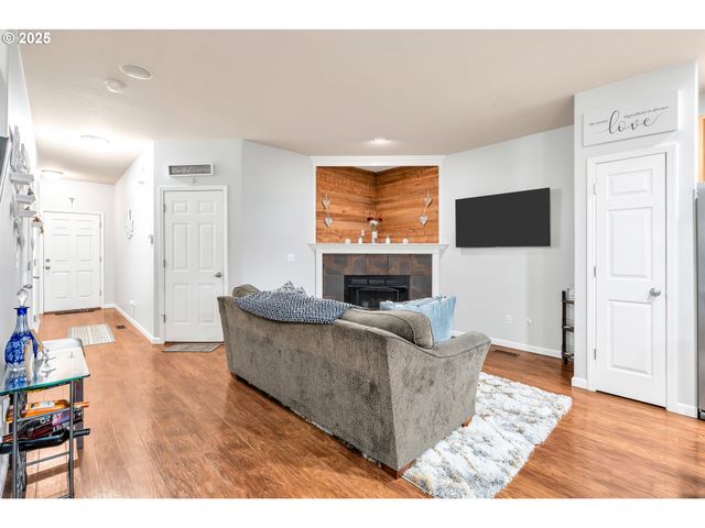 2705 Se 74TH Way, Hillsboro, OR 97123