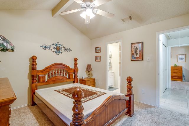 2428 Chestnut Way, Bedford, TX 76022