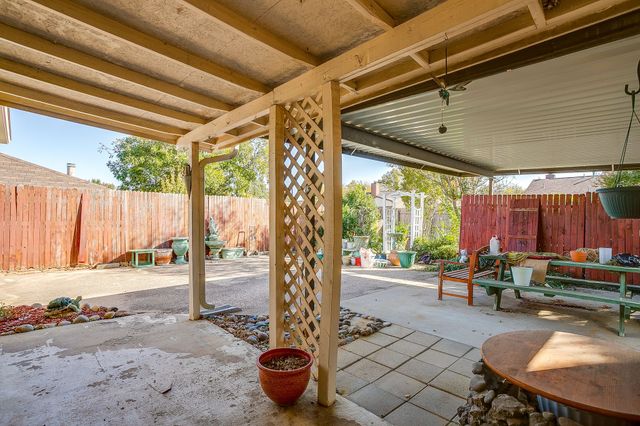 2428 Chestnut Way, Bedford, TX 76022