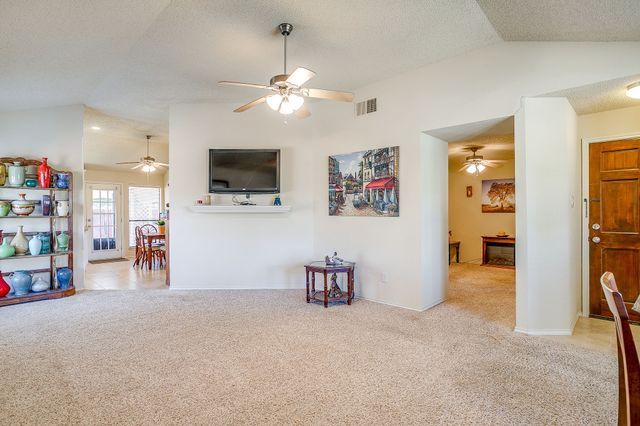 2428 Chestnut Way, Bedford, TX 76022