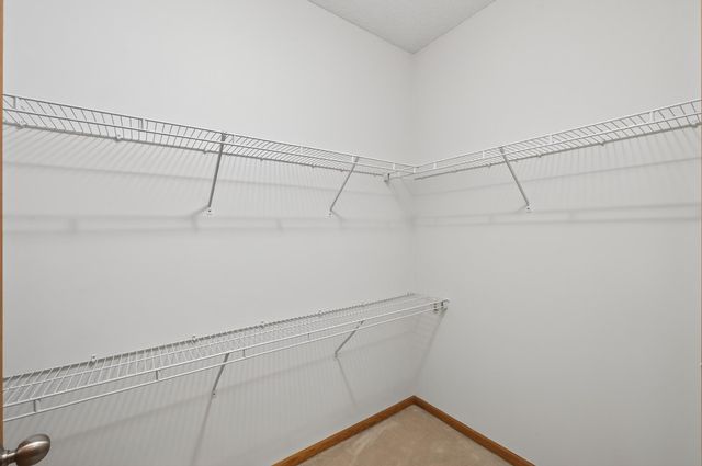 1099 Barclay Street, Saint Paul, MN 55106