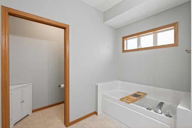 1099 Barclay Street, Saint Paul, MN 55106